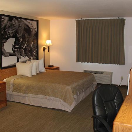 Homestead Inn And Suites Hardin Экстерьер фото