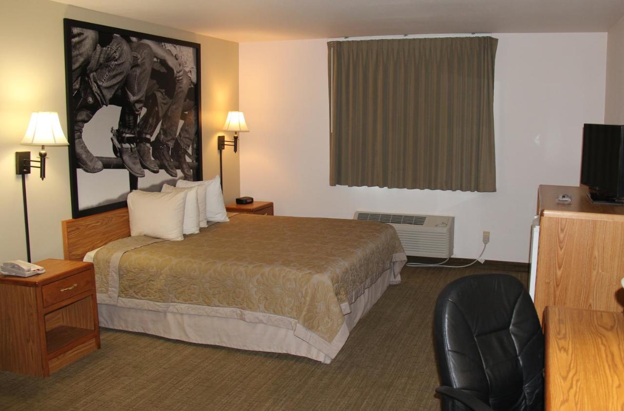 Homestead Inn And Suites Hardin Экстерьер фото