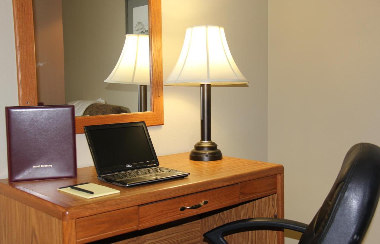 Homestead Inn And Suites Hardin Экстерьер фото