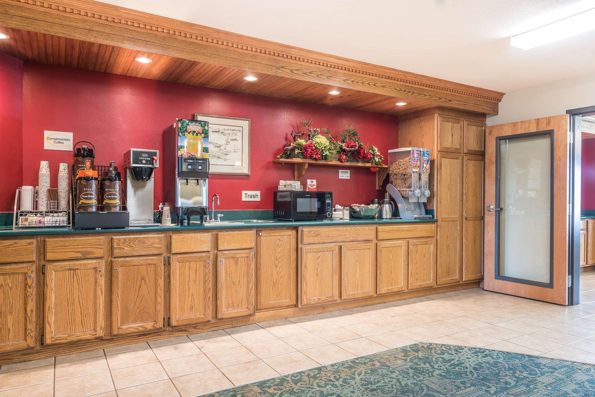 Homestead Inn And Suites Hardin Экстерьер фото